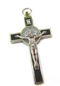 CRUCIFIX ST BENOIT ARGENT